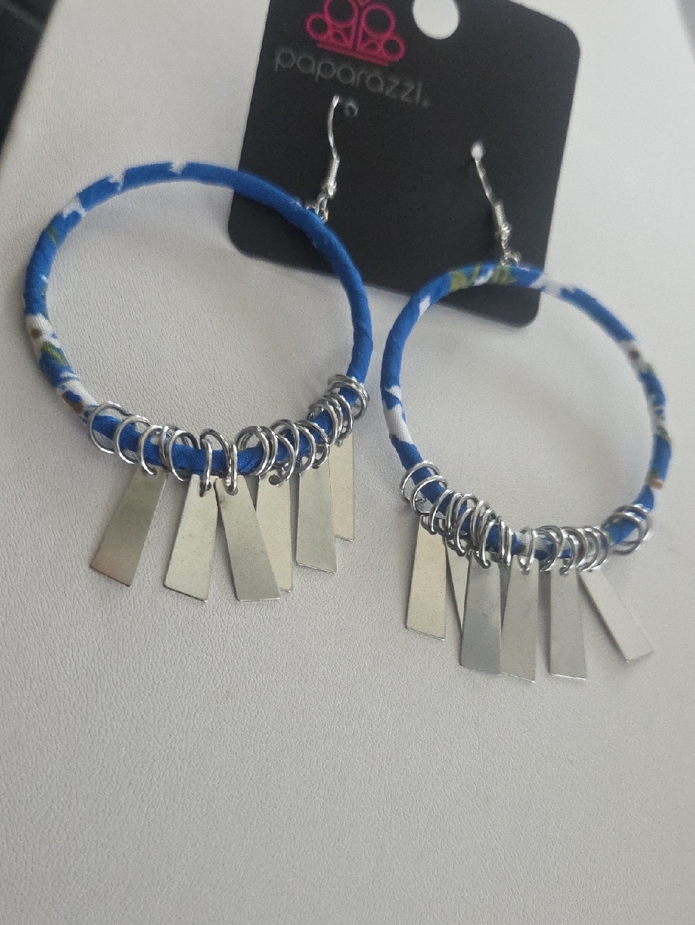 Paparazzi Garden Chimes Blue Earrings NWT - Picture 2 of 3
